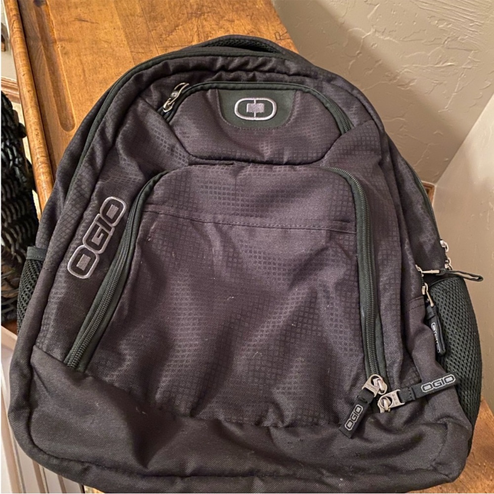 Ogio Black Laptop Backpack Multiple Pockets